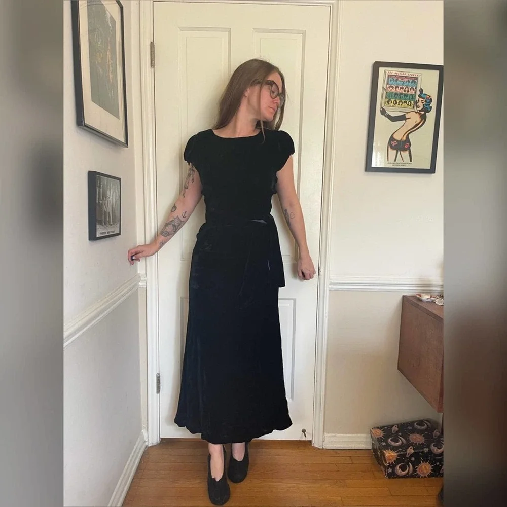 30s Vintage Art Deco Bias Cut Silk Velvet Black Dress - Picture 2 of 13